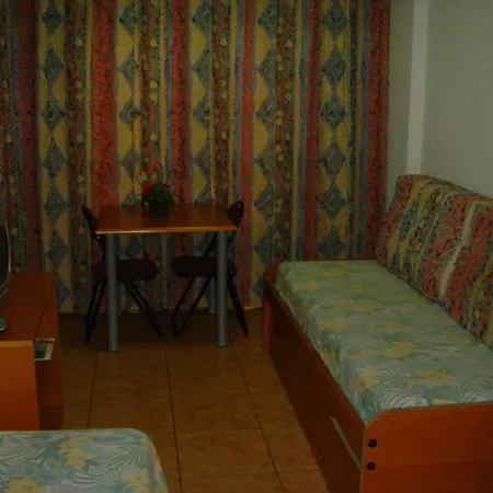 Apartamento Blanco Y Negro