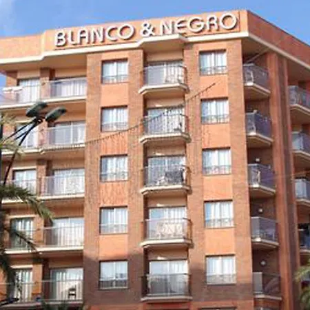 Blanco Y Negro * Lloret de Mar