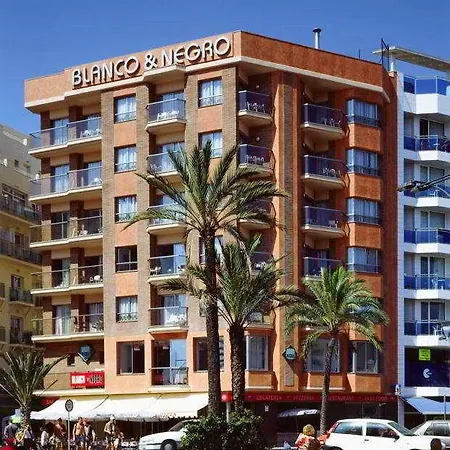 Blanco Y Negro Otel