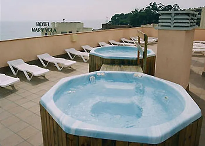 Blanco Y Negro Hotel 3*